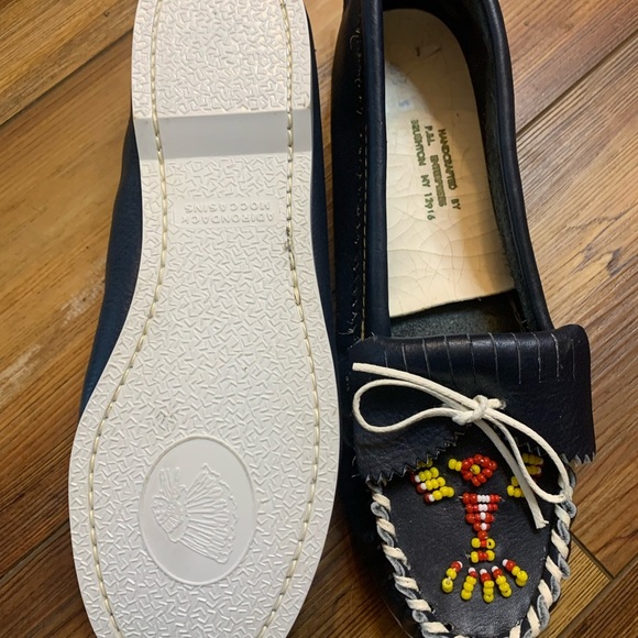 Handcrafted Adirondack Beaded Women’s Moccasin’s Navy Size 6.5 - Picture 6 of 9